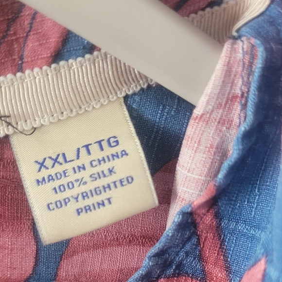 Men's Tommy Bahama Tropical Pink and Blue Shirt. - Picture 4 of 6